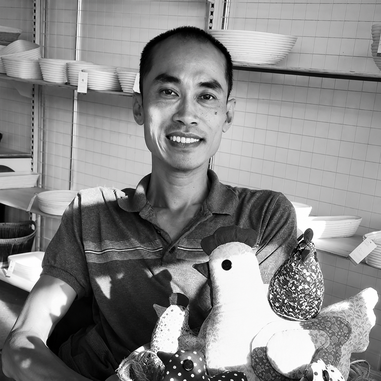 Nghệ nhân KYMVIET ôm linh vật